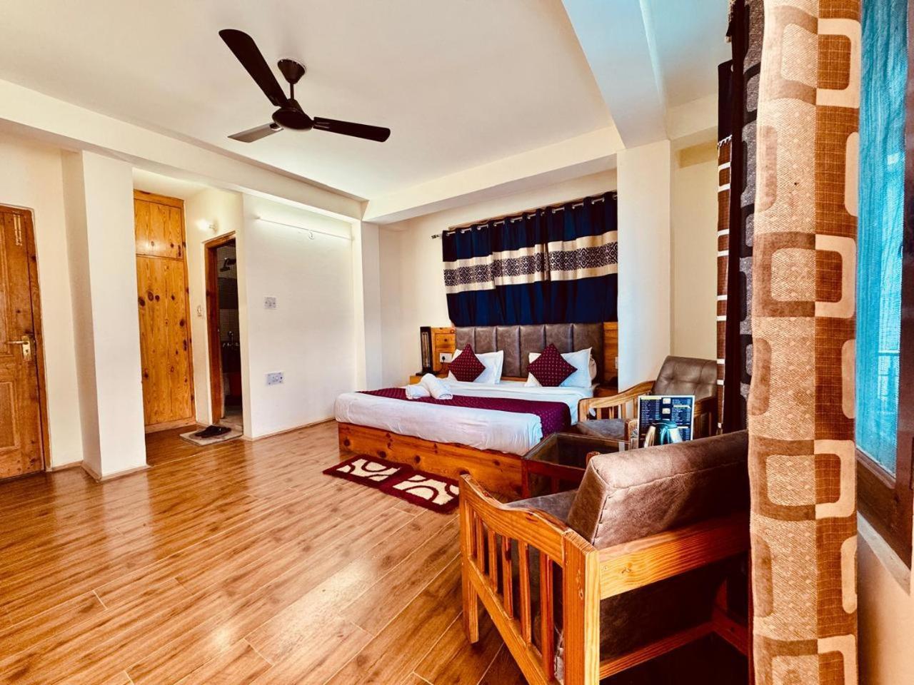 The Royal View Cottage Inn - Manali (Himachal Pradesh) — Photos 2